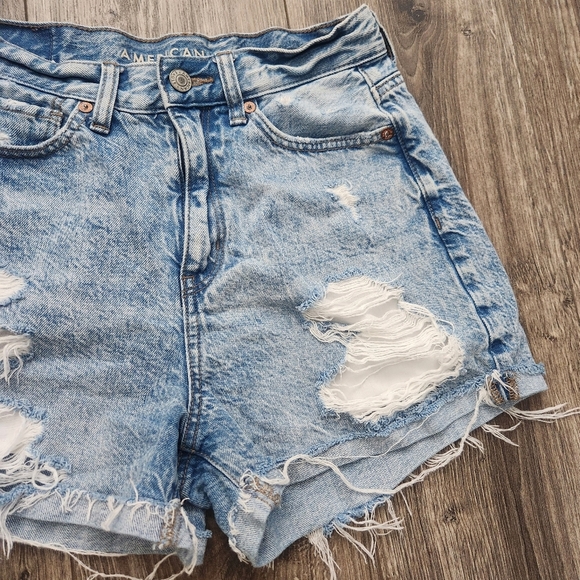 American Eagle Distressed Mom Short 0 - Picture 3 of 11